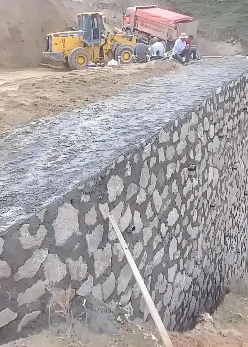 三门峡边坡加固